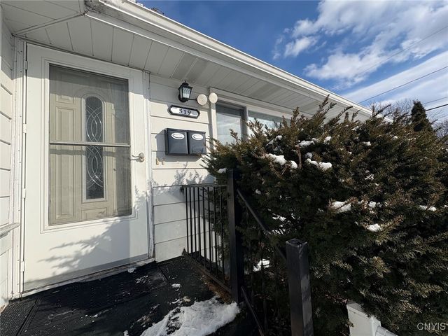 519 Sunflower Drive, Salina, NY 13088