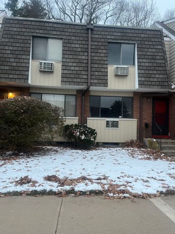 244 High Path Road 244, Windsor, CT 06095