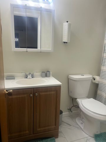 244 High Path Road 244, Windsor, CT 06095