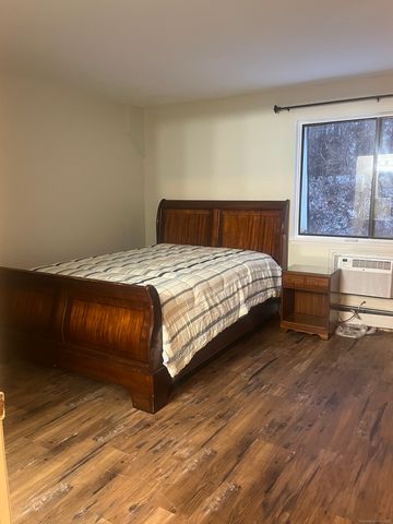 244 High Path Road 244, Windsor, CT 06095