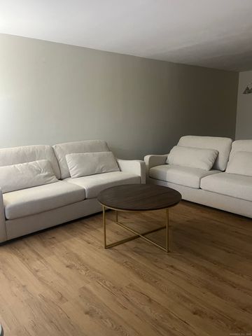 244 High Path Road 244, Windsor, CT 06095