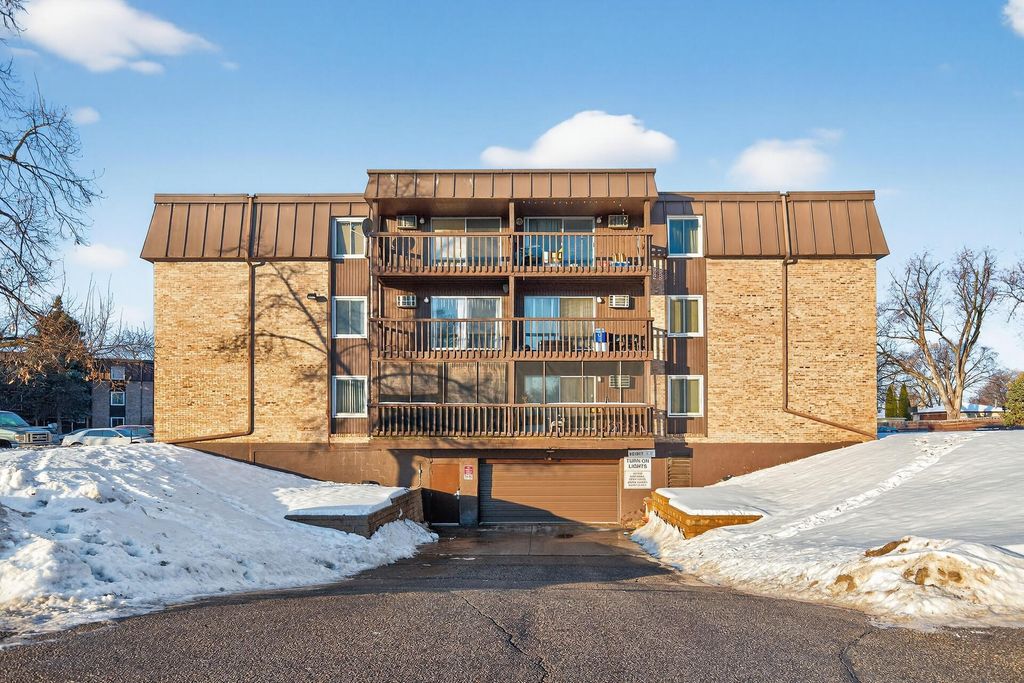 4207 Lakeside Avenue N 137, Brooklyn Center, MN 55429 — exterior