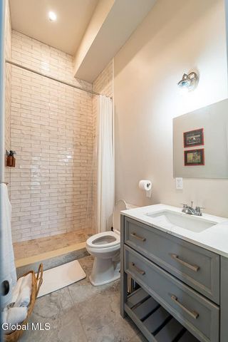 240 Washington Avenue Unit 2, Albany, NY 12210