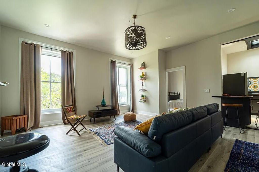 240 Washington Avenue Unit 2, Albany, NY 12210