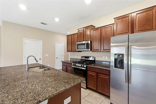 16948 STORYLINE DR, Land O Lakes, FL 34638