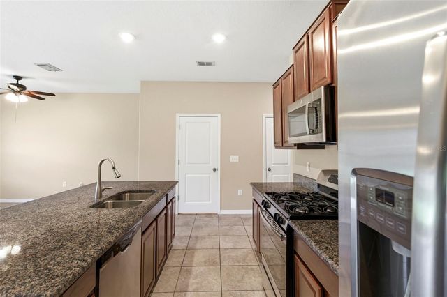 16948 STORYLINE DR, Land O Lakes, FL 34638