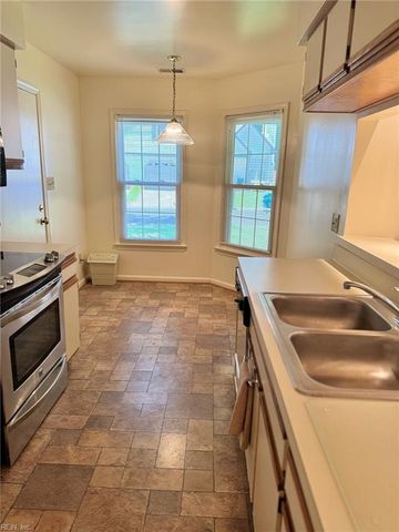 864 Rivanna River Reach RCH, Chesapeake, VA 23320