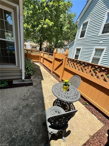 864 Rivanna River Reach RCH, Chesapeake, VA 23320