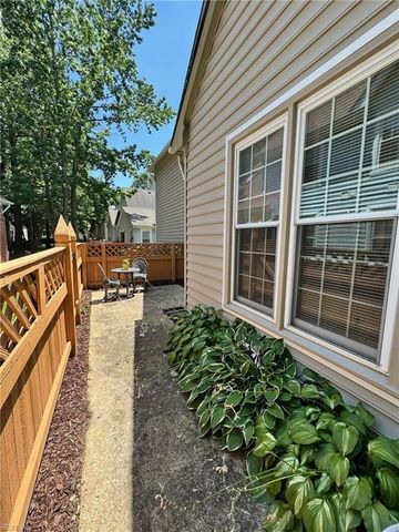 864 Rivanna River Reach RCH, Chesapeake, VA 23320