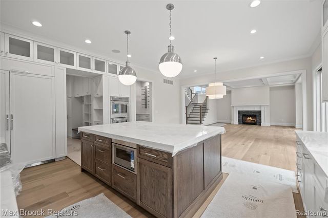 3627 Middlebury Lane, Bloomfield Hills, MI 48301