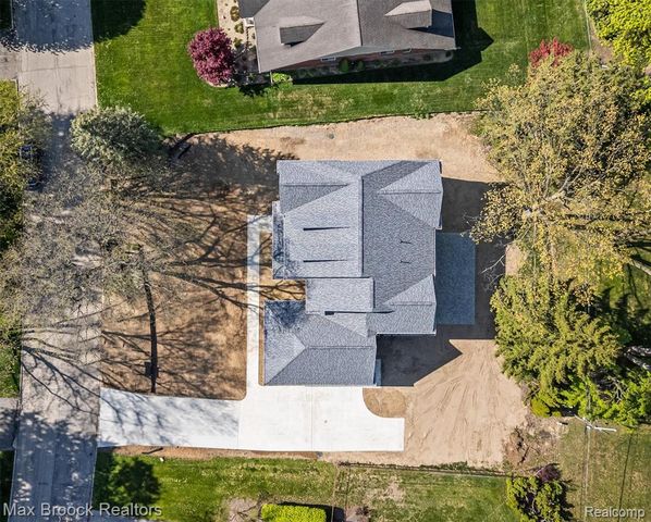 3627 Middlebury Lane, Bloomfield Hills, MI 48301