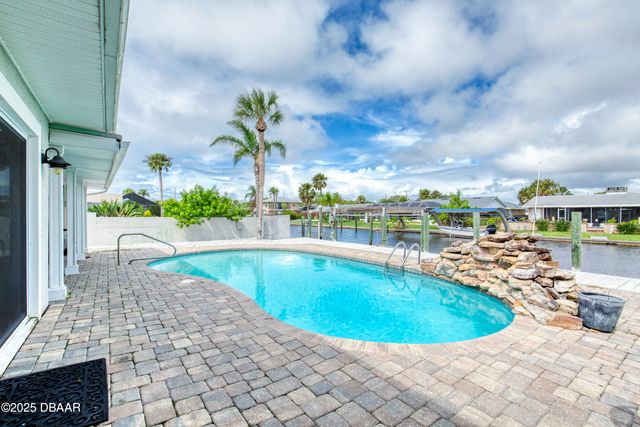 138 Coral Circle, South Daytona, FL 32119