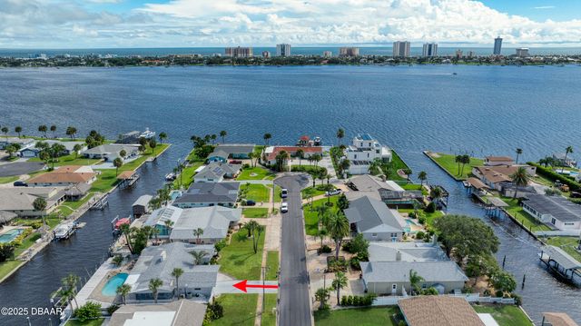 138 Coral Circle, South Daytona, FL 32119