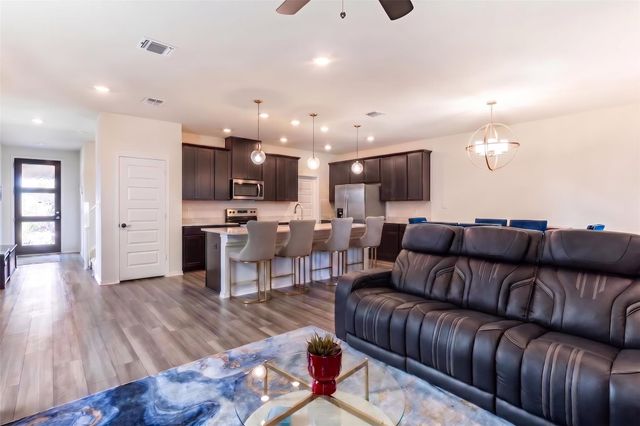 1133 Aronia LN, Georgetown, TX 78626