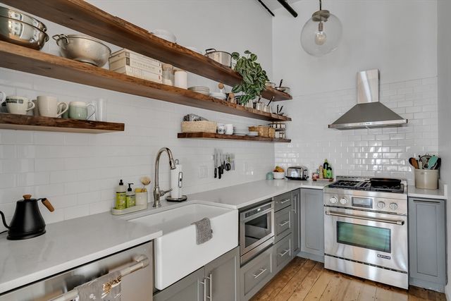 172-178 Green Street 12, Boston, MA 02130