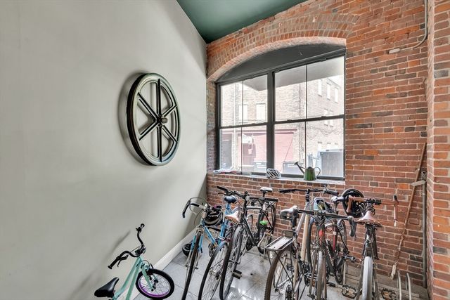 172-178 Green Street 12, Boston, MA 02130