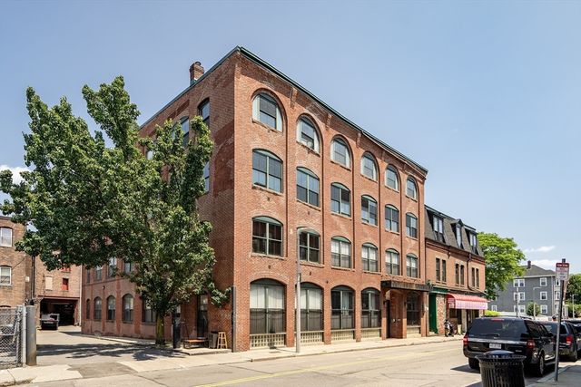 172-178 Green Street 12, Boston, MA 02130
