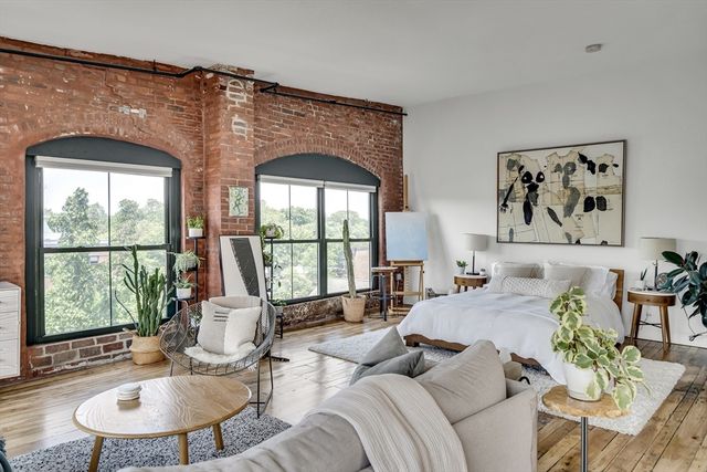 172-178 Green Street 12, Boston, MA 02130