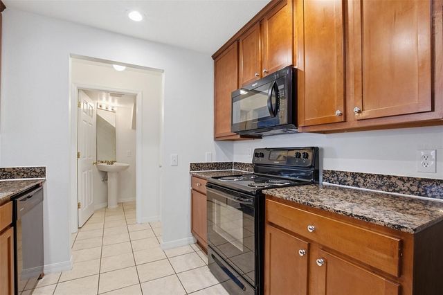 9620 CHARLESBERG DRIVE 9, Tampa, FL 33635