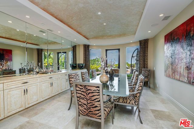 12145 Summit Court, Beverly Hills, CA 90210