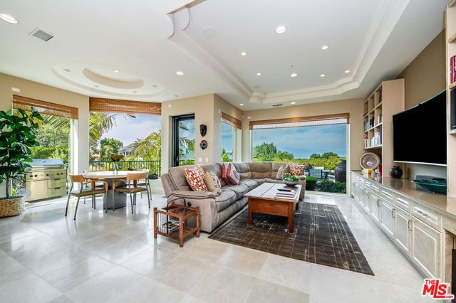 12145 Summit Court, Beverly Hills, CA 90210