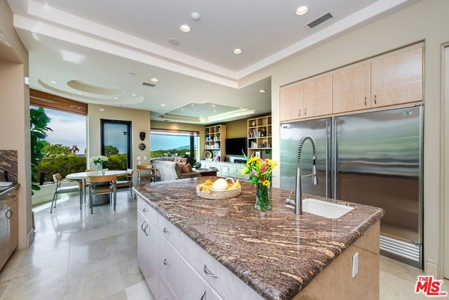 12145 Summit Court, Beverly Hills, CA 90210