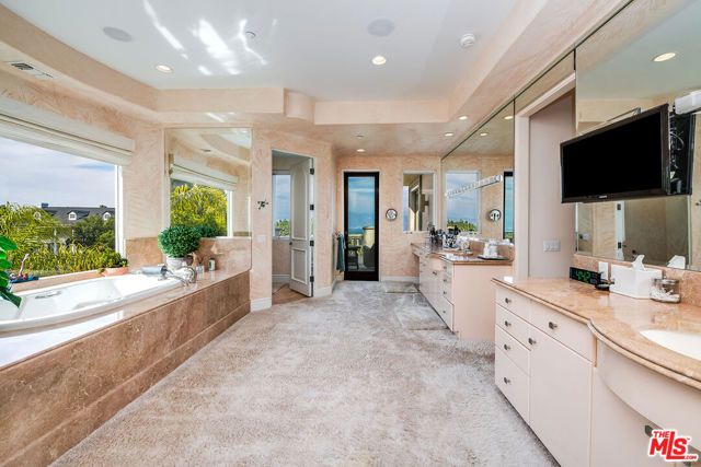 12145 Summit Court, Beverly Hills, CA 90210