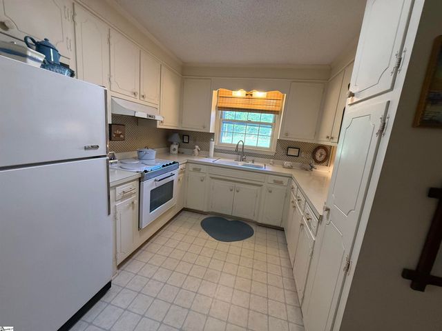 104 Russell Street, Spartanburg, SC 29307