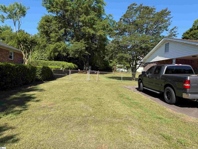 104 Russell Street, Spartanburg, SC 29307