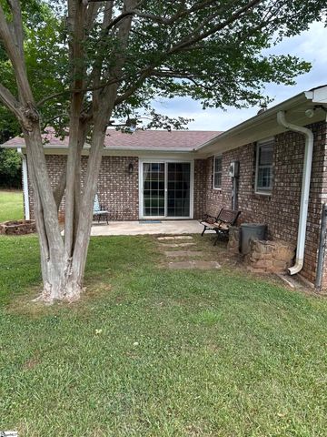 104 Russell Street, Spartanburg, SC 29307