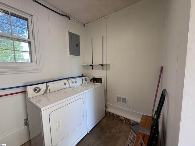 104 Russell Street, Spartanburg, SC 29307