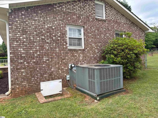 104 Russell Street, Spartanburg, SC 29307