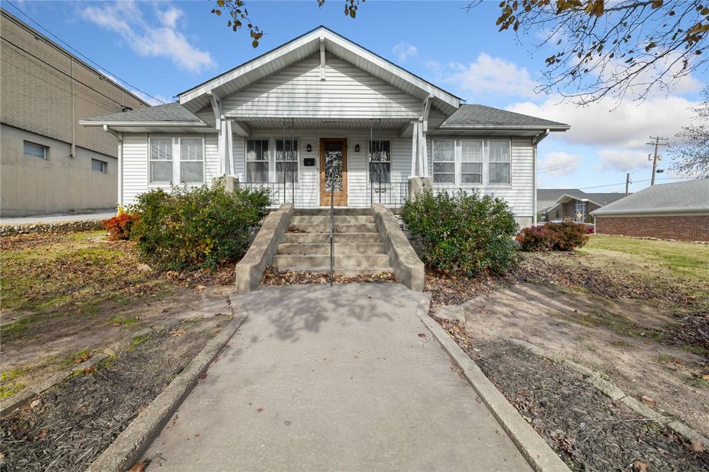 117 E Erie Street, Harrison, AR 72601