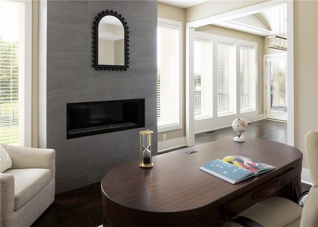 9519 W 151st Terrace, Overland Park, KS 66221