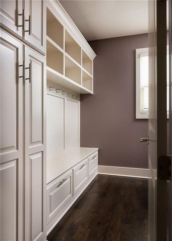 9519 W 151st Terrace, Overland Park, KS 66221