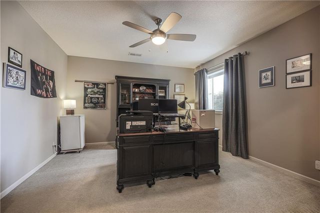 9519 W 151st Terrace, Overland Park, KS 66221