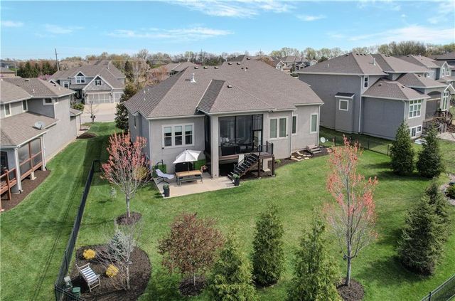 9519 W 151st Terrace, Overland Park, KS 66221