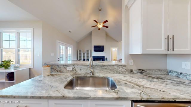 110 Paddle Trail Lane, Swansboro, NC 28584