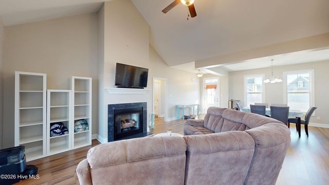 110 Paddle Trail Lane, Swansboro, NC 28584