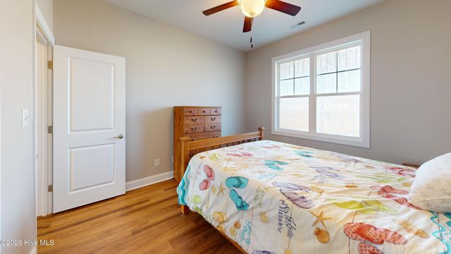 110 Paddle Trail Lane, Swansboro, NC 28584