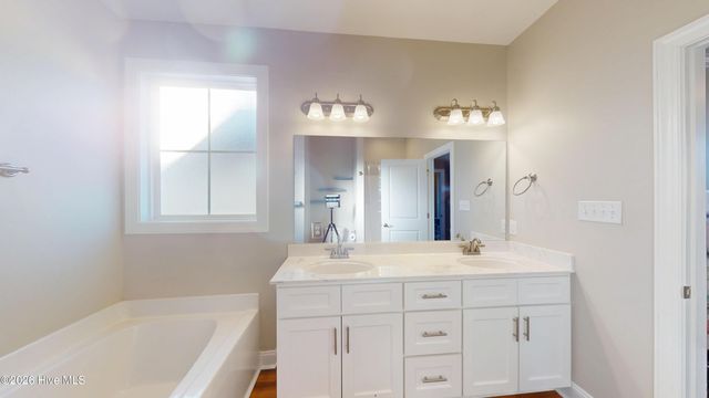 110 Paddle Trail Lane, Swansboro, NC 28584