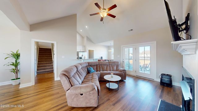 110 Paddle Trail Lane, Swansboro, NC 28584