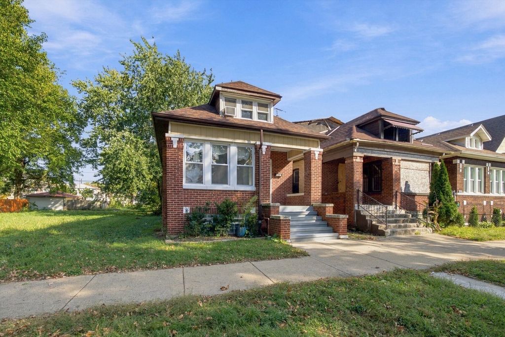 8041 S Escanaba Avenue, Chicago, IL 60617 — photo 3