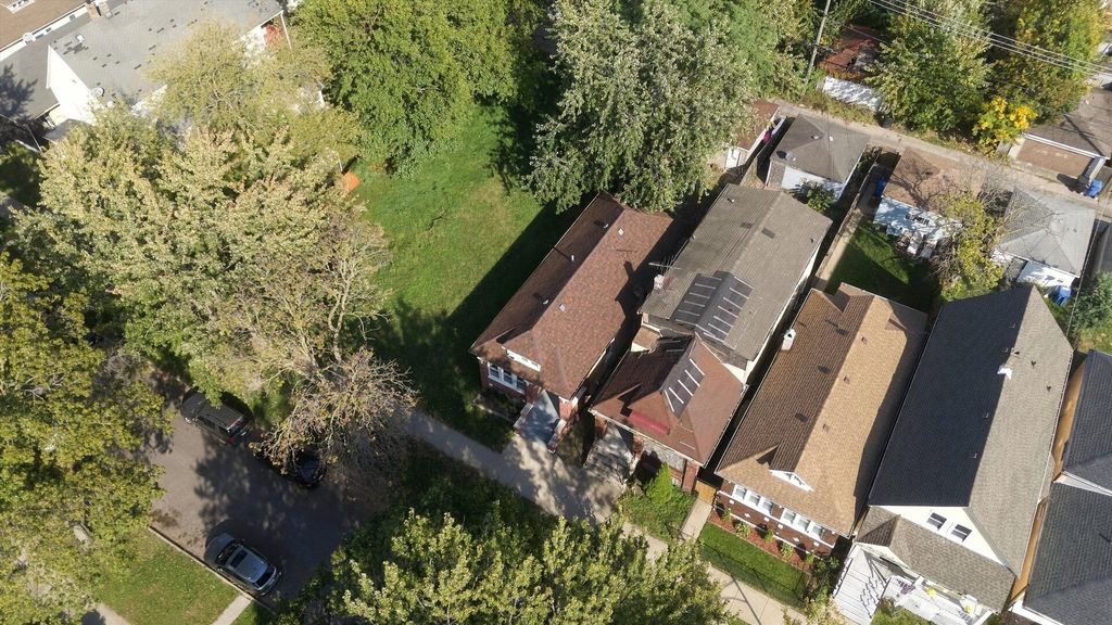 8041 S Escanaba Avenue, Chicago, IL 60617 — photo 4
