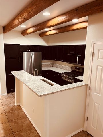 1649 Placita De Luna, Santa Fe, NM 87506