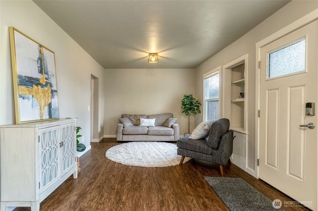 415 SE 5th Street, College Place, WA 99324