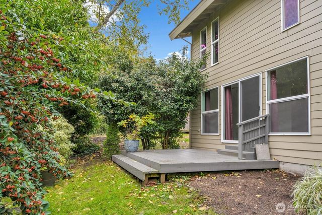 184 SW 200th Street, Normandy Park, WA 98166