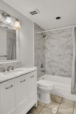 184 SW 200th Street, Normandy Park, WA 98166