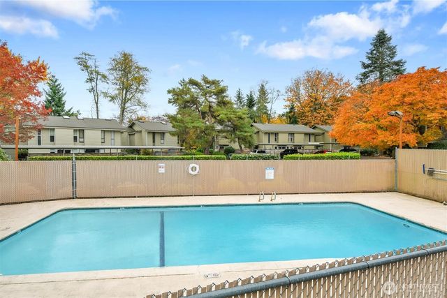 184 SW 200th Street, Normandy Park, WA 98166