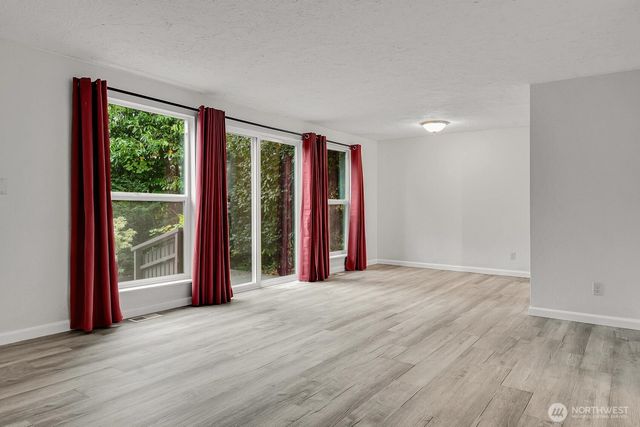 184 SW 200th Street, Normandy Park, WA 98166